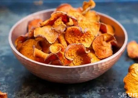 無油紅薯片怎么做好吃 烤箱怎么烤紅薯片 無油紅薯片怎么做好吃 烤箱怎么烤紅薯片