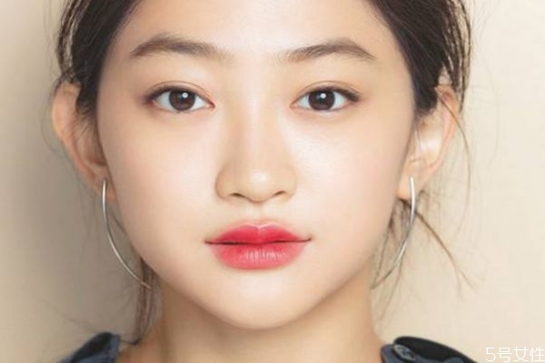 畫裸妝要哪些化妝品 裸妝怎么畫有哪些步驟 畫裸妝要哪些化妝品 裸妝怎么畫有哪些步驟