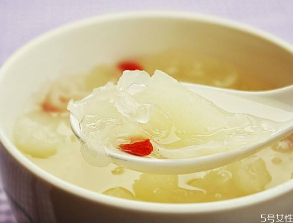 銀耳熬多久膠質(zhì)會(huì)出來 銀耳不出膠怎么補(bǔ)救 銀耳熬多久膠質(zhì)會(huì)出來 銀耳不出膠怎么補(bǔ)救