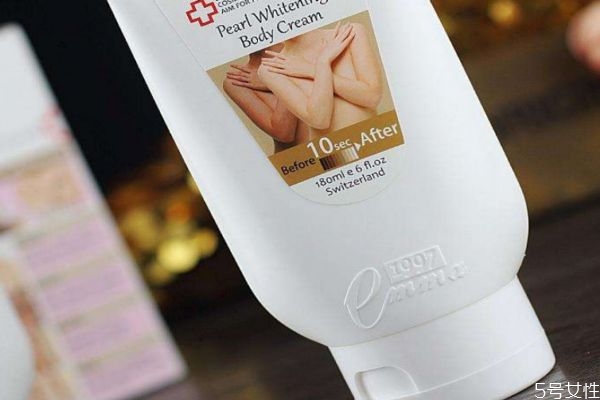 身體乳每天涂有危害嗎 身體乳涂多了會有副作用嗎 身體乳每天涂有危害嗎 身體乳涂多了會有副作用嗎