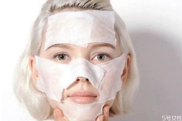 做面膜和濕敷有什么區(qū)別 濕敷和面膜哪個(gè)補(bǔ)水效果好 做面膜和濕敷有什么區(qū)別 濕敷和面膜哪個(gè)補(bǔ)水效果好