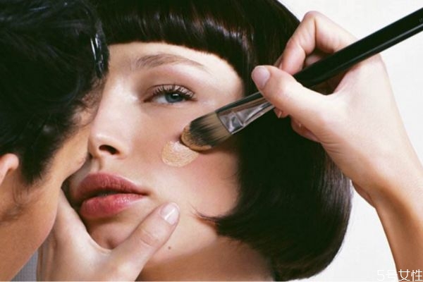 底妝如何才透亮服帖 怎么能讓底妝透亮 底妝如何才透亮服帖 怎么能讓底妝透亮