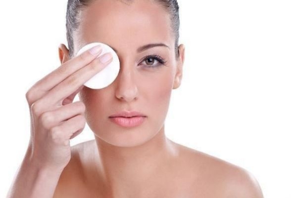 卸妝沒有卸干凈會怎么樣 卸妝沒卸干凈的征兆 卸妝沒有卸干凈會怎么樣 卸妝沒卸干凈的征兆