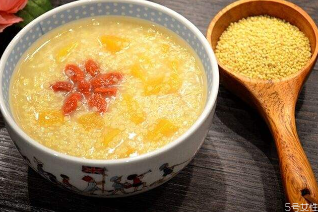 喝小米粥能減肥嗎 晚上喝小米粥會(huì)發(fā)胖嗎 喝小米粥能減肥嗎 晚上喝小米粥會(huì)發(fā)胖嗎