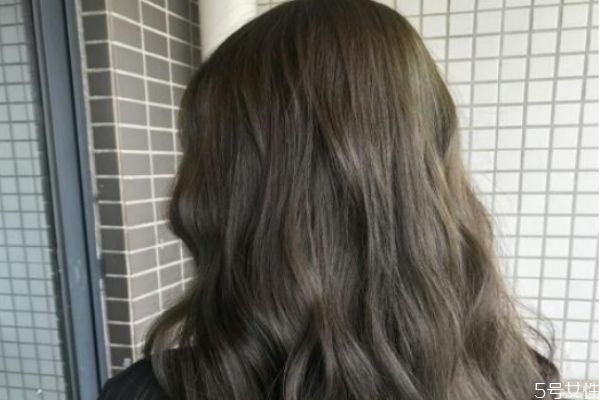 染發(fā)頭皮染上色怎么辦 染發(fā)沒有上色怎么辦 染發(fā)頭皮染上色怎么辦 染發(fā)沒有上色怎么辦