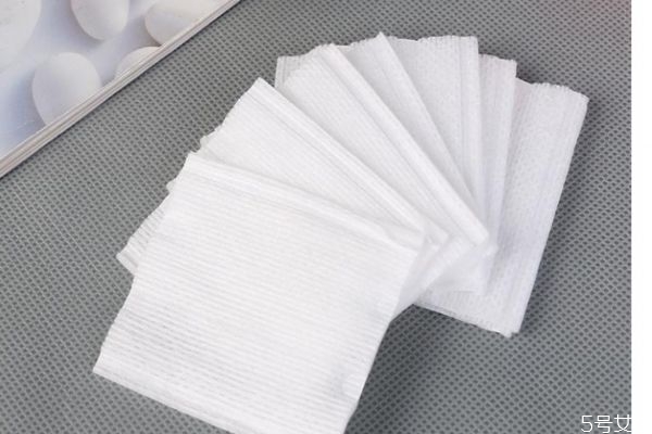 沒有卸妝棉可以用什么代替 沒化妝棉怎么用卸妝水 沒有卸妝棉可以用什么代替 沒化妝棉怎么用卸妝水