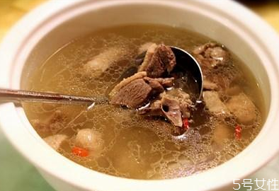 清燉鴨湯怎么燉好喝 清燉鴨湯怎么做不腥 清燉鴨湯怎么燉好喝 清燉鴨湯怎么做不腥