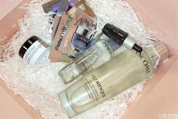 蘭蔻極光水的優(yōu)點(diǎn)有哪些 蘭蔻極光水評(píng)價(jià) 蘭蔻極光水的優(yōu)點(diǎn)有哪些 蘭蔻極光水評(píng)價(jià)