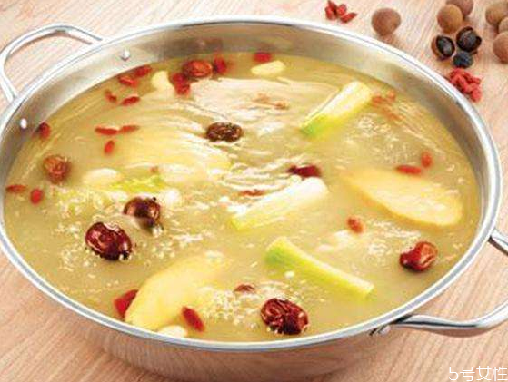 清湯火鍋上火嗎 清湯火鍋為什么也上火 清湯火鍋上火嗎 清湯火鍋為什么也上火