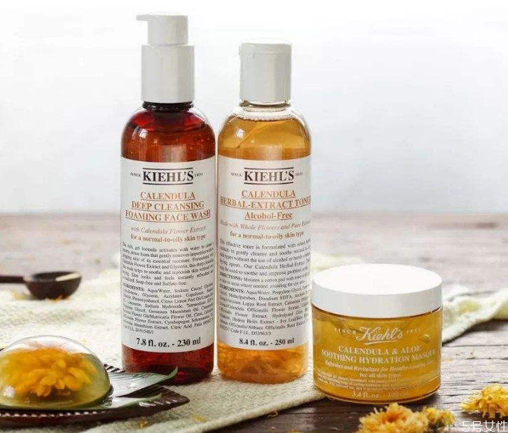 金盞花爽膚水可以收縮毛孔嗎 金盞花爽膚水怎么用 金盞花爽膚水可以收縮毛孔嗎 金盞花爽膚水怎么用