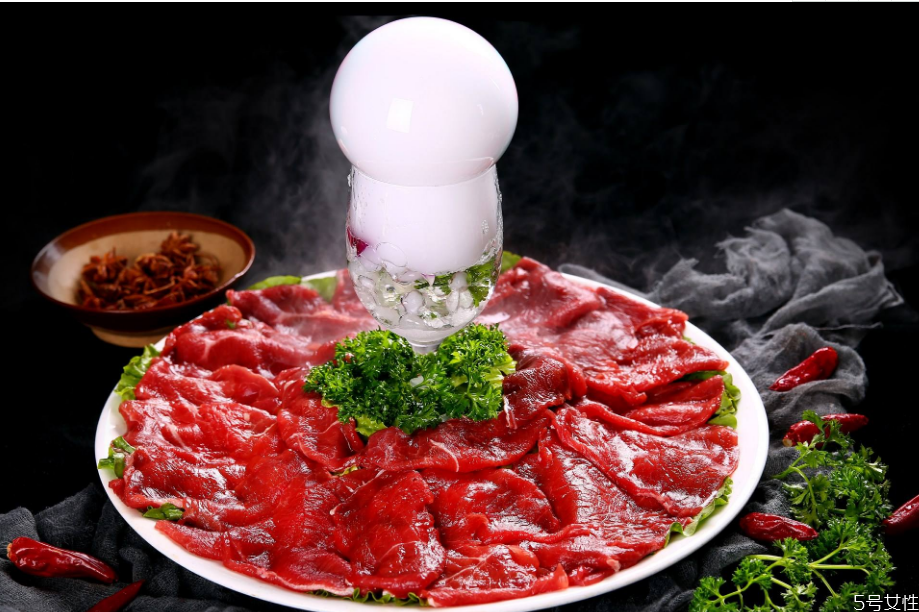 火鍋嫩牛肉是哪個(gè)部位 火鍋嫩牛肉的做法 火鍋嫩牛肉是哪個(gè)部位 火鍋嫩牛肉的做法