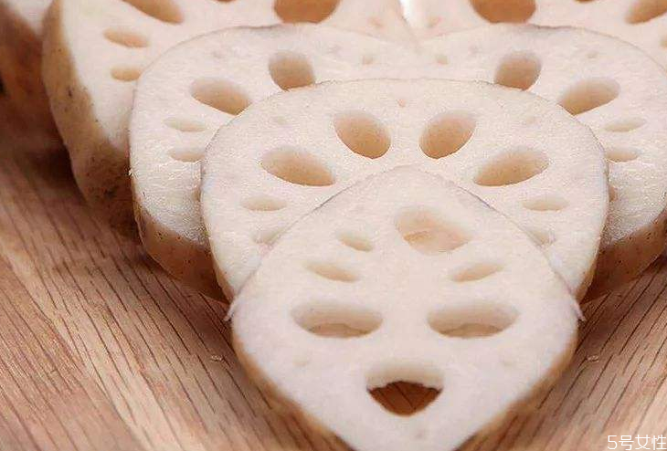 蓮藕切開后怎么保存 蓮藕切開后發(fā)黃是壞了嗎 蓮藕切開后怎么保存 蓮藕切開后發(fā)黃是壞了嗎