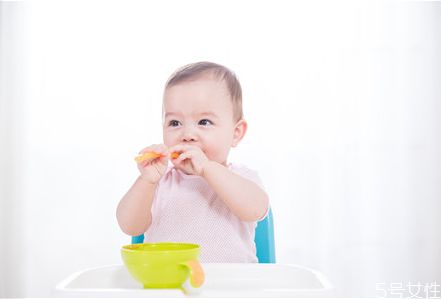 寶寶偏食挑食的原因 寶寶只吃菜不吃飯怎么辦 寶寶偏食挑食的原因 寶寶只吃菜不吃飯怎么辦