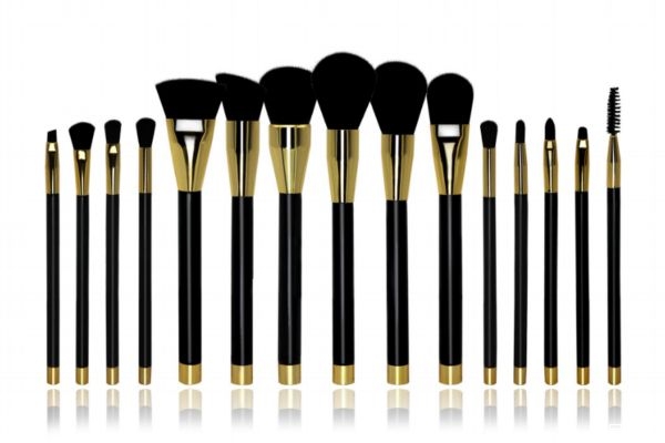 化妝刷沒(méi)干能用嗎 什么化妝刷套裝好用 化妝刷沒(méi)干能用嗎 什么化妝刷套裝好用