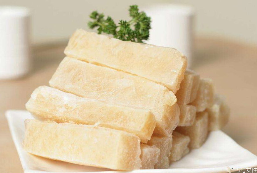 怎么在冰箱制作凍豆腐 凍豆腐在冰箱能放多久 怎么在冰箱制作凍豆腐 凍豆腐在冰箱能放多久