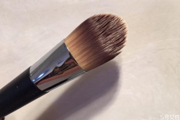 化妝刷清洗后要套網(wǎng)嗎 化妝刷曬干還是陰干 化妝刷清洗后要套網(wǎng)嗎 化妝刷曬干還是陰干