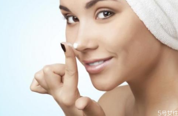 以油溶油去黑頭靠譜嗎 以油溶油的原理是什么 以油溶油去黑頭靠譜嗎 以油溶油的原理是什么