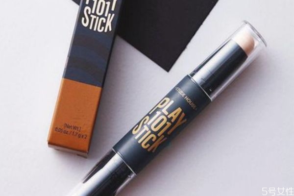 高光棒可以直接用嗎 不化妝可以涂高光嗎 高光棒可以直接用嗎 不化妝可以涂高光嗎