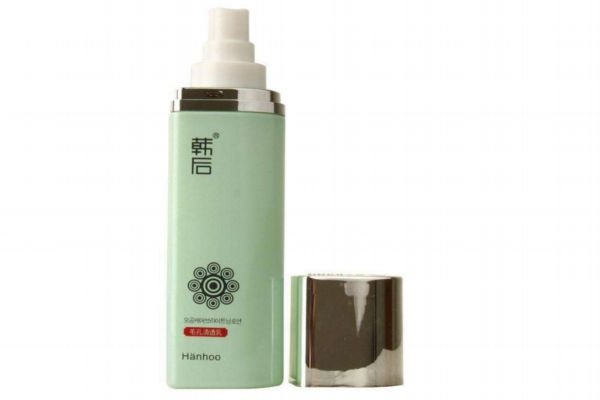 臉上搓泥是護膚品用多了嗎 用完護膚品臉上搓泥怎么辦 臉上搓泥是護膚品用多了嗎 用完護膚品臉上搓泥怎么辦