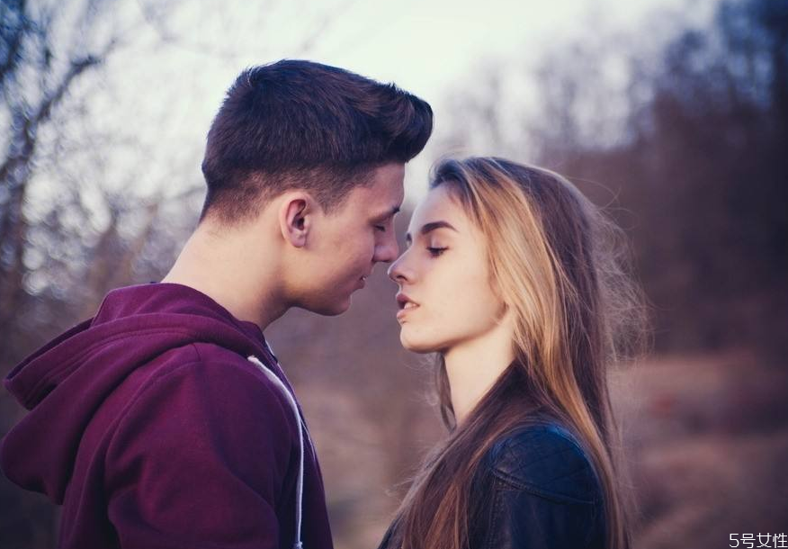 曖昧期斷聯(lián)多久表明沒希望了 曖昧期斷聯(lián)后女生心態(tài) 曖昧期斷聯(lián)多久表明沒希望了 曖昧期斷聯(lián)后女生心態(tài)