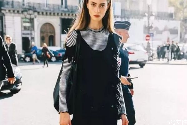 內(nèi)搭是什么衣服 適合內(nèi)搭的衣服有哪些 內(nèi)搭是什么衣服 適合內(nèi)搭的衣服有哪些