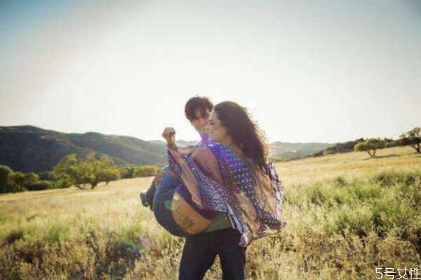 女生冷淡考驗(yàn)一般會(huì)有多長(zhǎng)時(shí)間 女生對(duì)你冷淡怎么辦 女生冷淡考驗(yàn)一般會(huì)有多長(zhǎng)時(shí)間 女生對(duì)你冷淡怎么辦