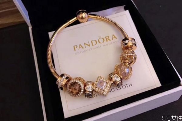 潘多拉哪個(gè)顏色最火 潘多拉手鏈哪個(gè)款式最經(jīng)典 潘多拉哪個(gè)顏色最火 潘多拉手鏈哪個(gè)款式最經(jīng)典
