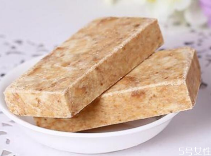 壓縮餅干喝水會(huì)撐死人 壓縮餅干減肥能吃嗎 壓縮餅干喝水會(huì)撐死人 壓縮餅干減肥能吃嗎