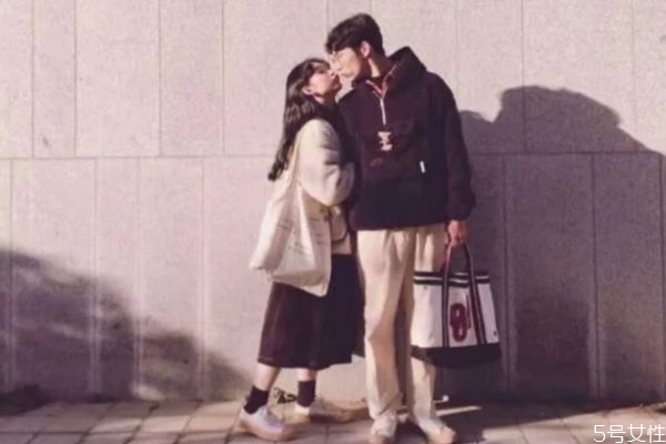 男人在等你挽回的暗示 男人主動(dòng)分手后的心態(tài) 男人在等你挽回的暗示 男人主動(dòng)分手后的心態(tài)