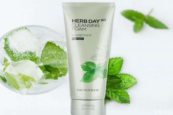 菲詩小鋪男士洗面奶怎么樣 菲詩小鋪男士洗面奶怎么用 菲詩小鋪男士洗面奶怎么樣 菲詩小鋪男士洗面奶怎么用