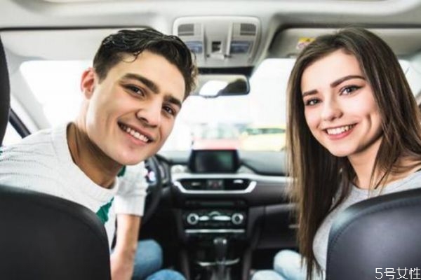 10秒測男生喜不喜歡你 區(qū)分錯覺和真正喜歡 10秒測男生喜不喜歡你 區(qū)分錯覺和真正喜歡