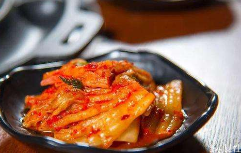 泡菜放冰箱能放多久 韓國(guó)泡菜一定要放冰箱里嗎 泡菜放冰箱能放多久 韓國(guó)泡菜一定要放冰箱里嗎