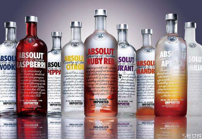 伏特加正確純飲方式 洋酒純飲哪個(gè)好喝 伏特加正確純飲方式 洋酒純飲哪個(gè)好喝