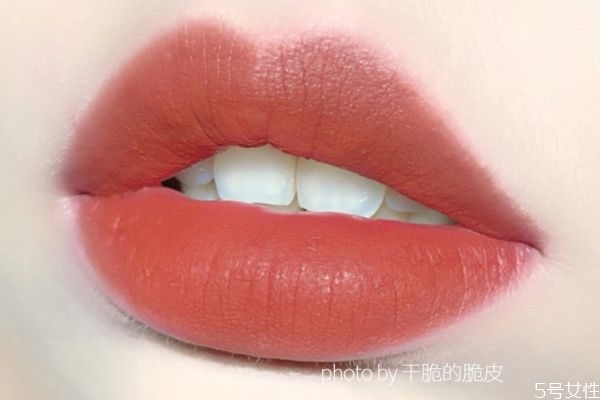 口紅出汗怎么恢復(fù) 口紅會(huì)出汗的原因 口紅出汗怎么恢復(fù) 口紅會(huì)出汗的原因