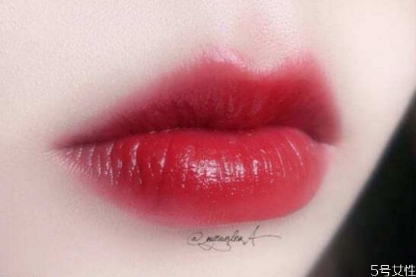 如何判斷口紅是不是過期了 口紅過期表現(xiàn) 如何判斷口紅是不是過期了 口紅過期表現(xiàn)