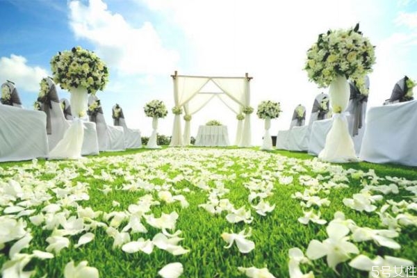 男人死心的表現(xiàn)有哪些 男人這幾個(gè)表現(xiàn)是在等你說分手 男人死心的表現(xiàn)有哪些 男人這幾個(gè)表現(xiàn)是在等你說分手