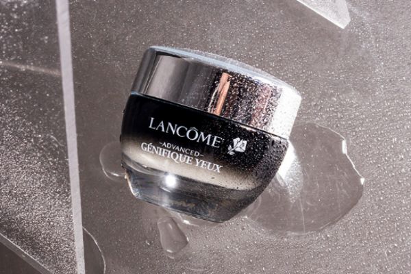 蘭蔻發(fā)光眼霜效果如何 大眼精華和發(fā)光眼霜買哪個