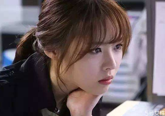 發(fā)質(zhì)硬怎么留劉海 發(fā)質(zhì)硬劉海很翹怎么辦 發(fā)質(zhì)硬怎么留劉海 發(fā)質(zhì)硬劉海很翹怎么辦