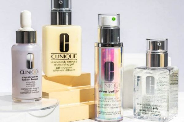 如何選擇適合自己的精華液 精華什么時(shí)候用最好 如何選擇適合自己的精華液 精華什么時(shí)候用最好