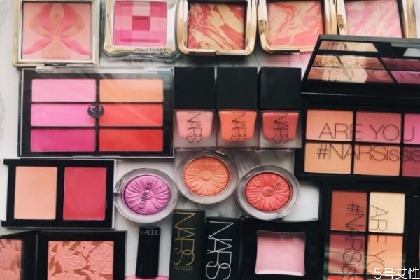 腮紅4年了還能用嗎 如何判斷腮紅過(guò)期 腮紅4年了還能用嗎 如何判斷腮紅過(guò)期