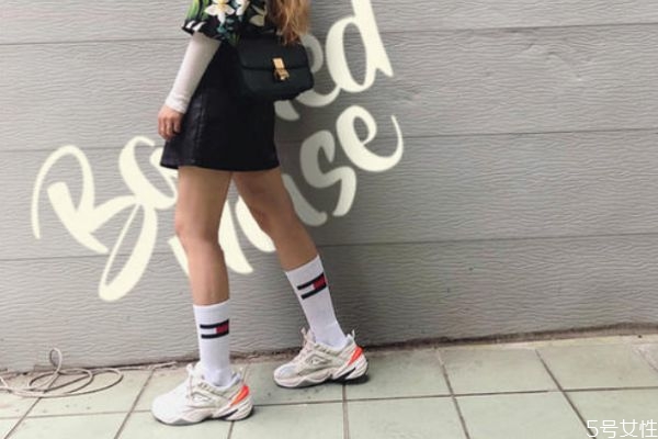 老爹鞋原版是什么牌子 老爹鞋最早誰家出的 老爹鞋原版是什么牌子 老爹鞋最早誰家出的