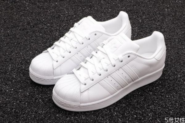 阿迪達斯貝殼頭版本有哪些 金標貝殼頭有幾個版本 阿迪達斯貝殼頭版本有哪些 金標貝殼頭有幾個版本