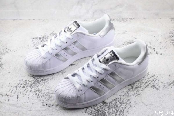 阿迪達斯貝殼頭版本有哪些 金標貝殼頭有幾個版本 阿迪達斯貝殼頭版本有哪些 金標貝殼頭有幾個版本