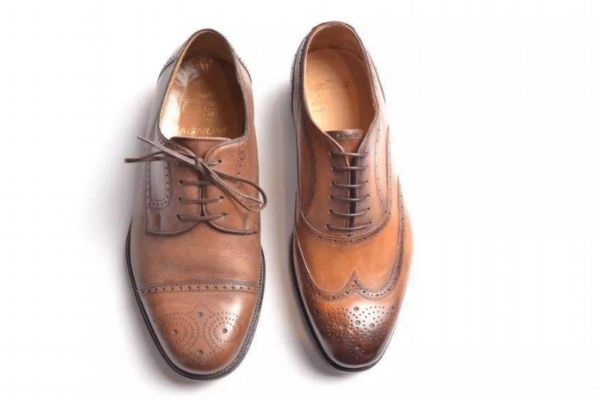 德比鞋和牛津鞋哪個(gè)好 德比鞋和牛津鞋區(qū)別 德比鞋和牛津鞋哪個(gè)好 德比鞋和牛津鞋區(qū)別