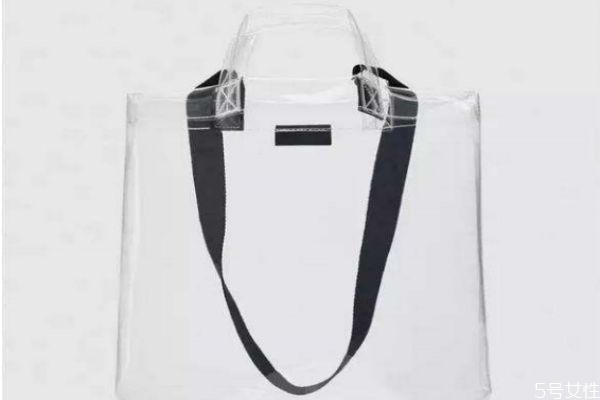 透明包怎么修復(fù)劃痕 透明包包該怎么清洗養(yǎng)護(hù) 透明包怎么修復(fù)劃痕 透明包包該怎么清洗養(yǎng)護(hù)