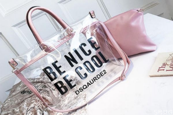 透明包包發(fā)黃怎么辦 包包護理注意事項 透明包包發(fā)黃怎么辦 包包護理注意事項