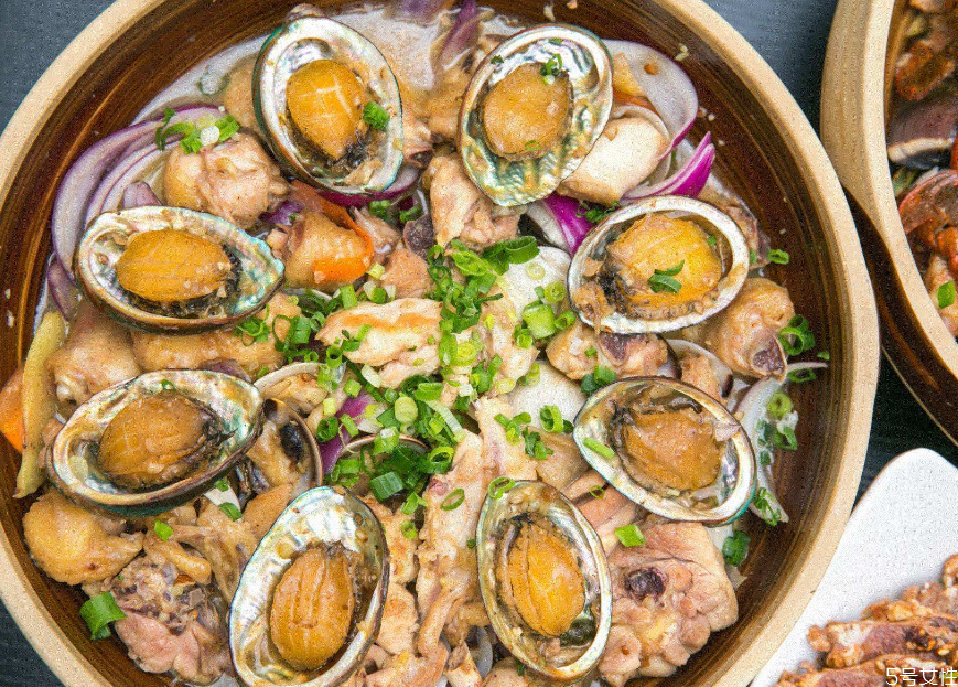 鮑魚發(fā)霉點(diǎn)了怎么處理 干鮑魚表面發(fā)霉還能吃嗎 鮑魚發(fā)霉點(diǎn)了怎么處理 干鮑魚表面發(fā)霉還能吃嗎