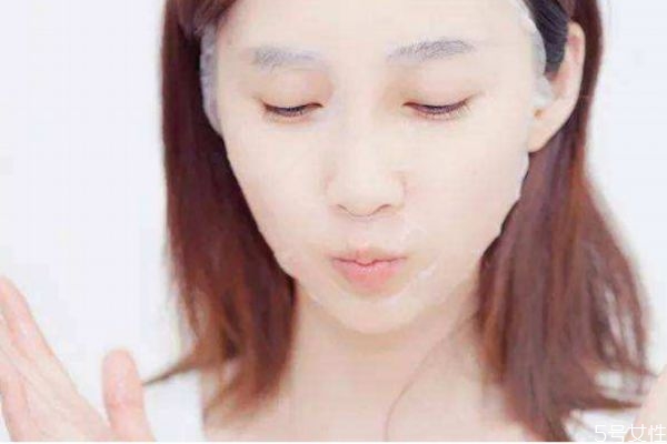 敷面膜的最佳時間是晚上還是白天 這些時間不適合敷面膜 敷面膜的最佳時間是晚上還是白天 這些時間不適合敷面膜