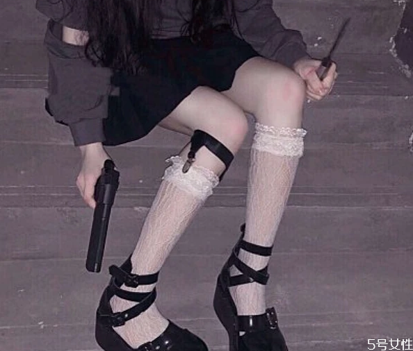 腿環(huán)是什么 女孩子在腿上戴個(gè)圈圈啥意思 腿環(huán)是什么 女孩子在腿上戴個(gè)圈圈啥意思