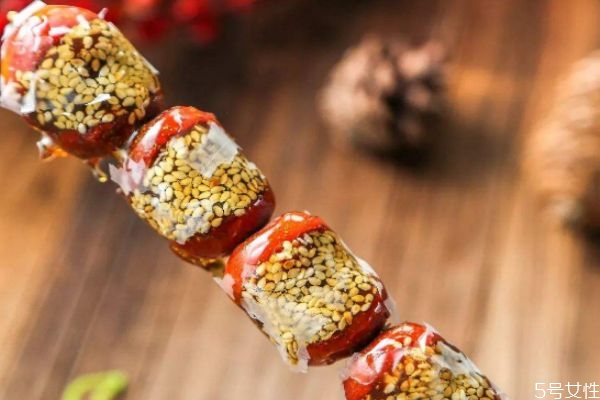 糖葫蘆是什么做的 冰糖葫蘆多久糖才會干 糖葫蘆是什么做的 冰糖葫蘆多久糖才會干